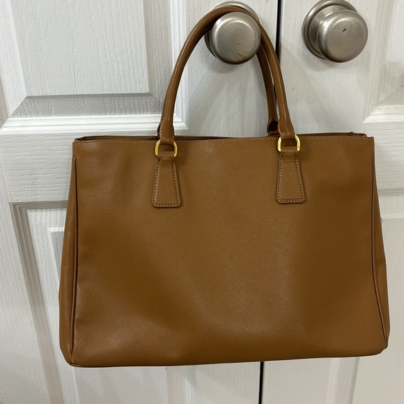 PRADA Lux Saffiano Leather Tote- camel- no zipper - Picture 3 of 15